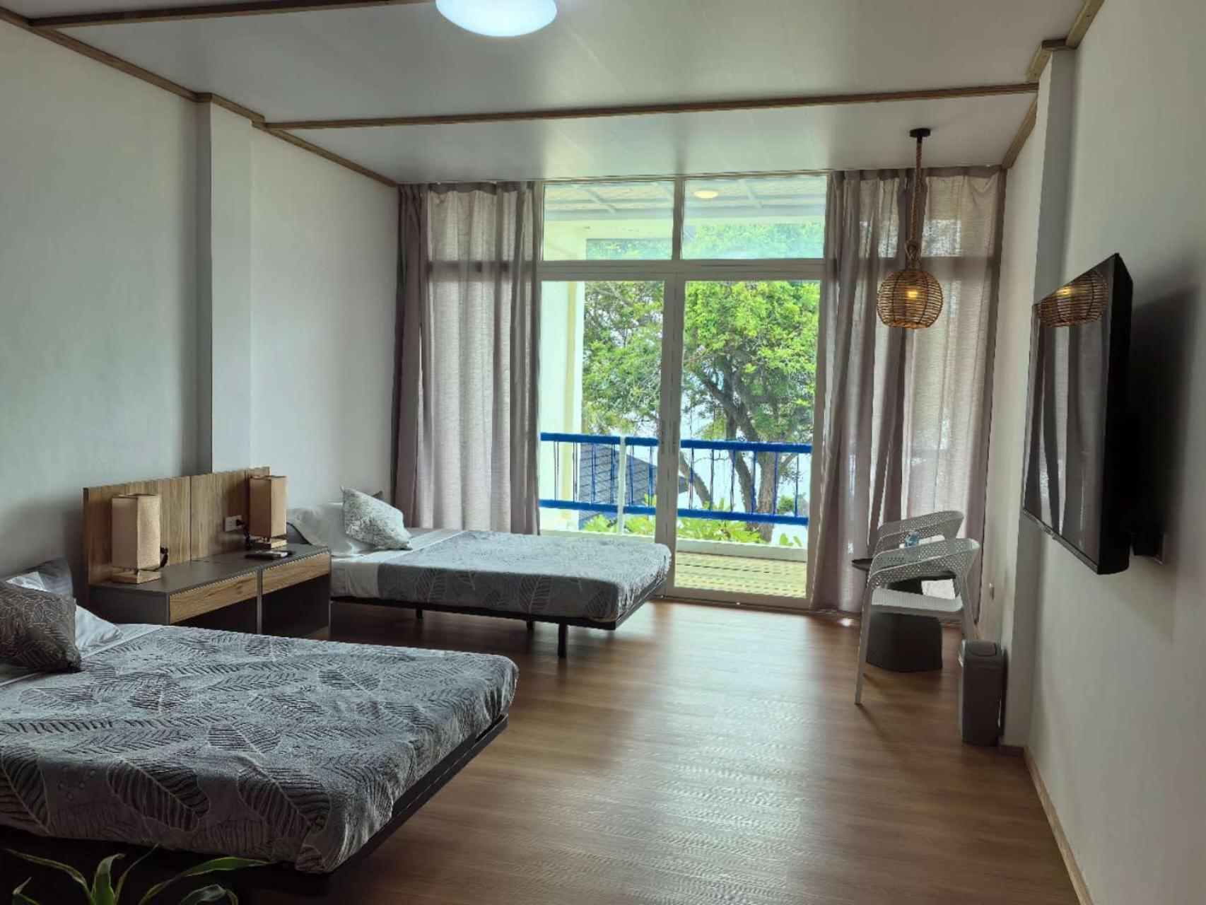 Blue Joys Msr Hotel Siquijor Exterior photo
